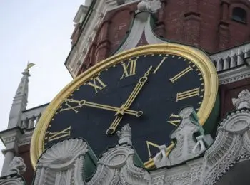 фсо переведет стрелки часов на спасской башне на зимнее время - Сайт Газеты «Совершенно Секретно»