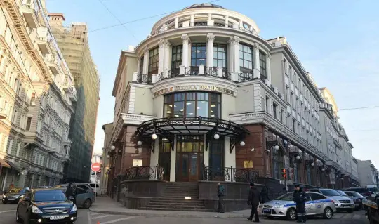 Дочь главреда «Новой газеты» покрывает педофилов, геев и сектантов из ВШЭ и ЦБ - Совершенно Секретно