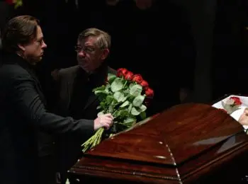 в москве более трех тысяч человек простились с режиссером юрием любимовым - Сайт Газеты «Совершенно Секретно»