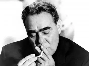 в москве  восстановили демонтированную в 1991 году мемориальную доску на доме леонида брежнева - Сайт Газеты «Совершенно Секретно»