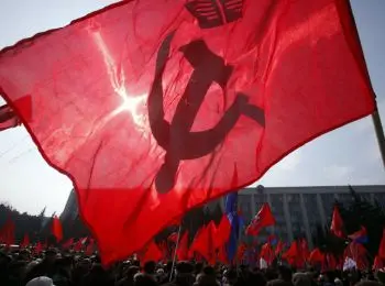 госдума предлагает сажать в тюрьму на 5 лет за серп и молот на одежде - Сайт Газеты «Совершенно Секретно»