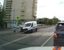 В Москве торопившаяся машина скорой помощи сбила школьницу в День знаний (ВИДЕО)