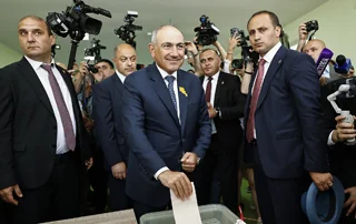 партия пашиняна на выборах в армении набирает чуть более 50% после подсчета 90% голосов - Сайт Газеты «Совершенно Секретно»