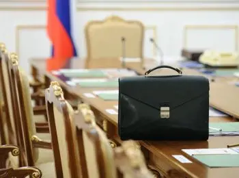 медведев пообещал повысить пенсионный возраст только чиновникам - Сайт Газеты «Совершенно Секретно»