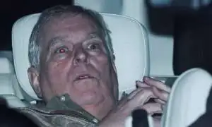 Экс-принца Эндрю отпустили из-под стражи, но оставили под следствием