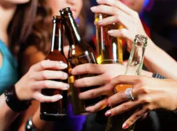 в россии могут запретить продажу алкоголя лицам до 21 года - Сайт Газеты «Совершенно Секретно»