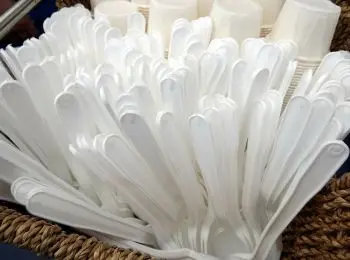 минприроды намерено запретить одноразовую пластиковую посуду - Сайт Газеты «Совершенно Секретно»