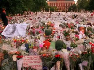 ЛЮБОВЬ И ЖИЗНЬ НАКАНУНЕ СМЕРТИ - 2 - Совершенно Секретно