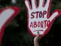 Россиянкам могут запретить делать аборт, приравняв его к убийству