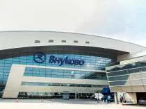 В аэропорту Внуково при посадке потерпел крушение вертолет Ми-8