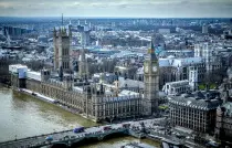 В Англии отменили почти все ограничения по коронавирусу