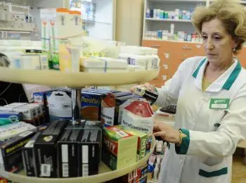 путин распорядился бесплатно выдавать лекарства чиновникам и их семьям - Сайт Газеты «Совершенно Секретно»