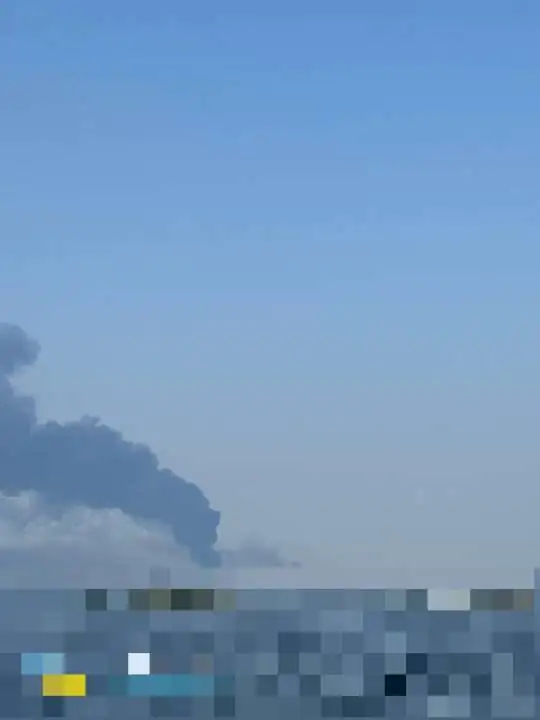 Пожары и раненые: последствия атаки на НПЗ в Самарской области и на Кубани 