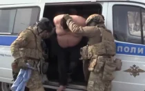 Появилось видео задержания нападавшего с топором в Абакане