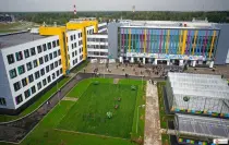 В московских школах отменили занятия в бассейнах и массовые мероприятия