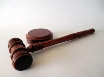 бывший полицейский приговорен к 13 годам тюрьмы за госизмену - Сайт Газеты «Совершенно Секретно»