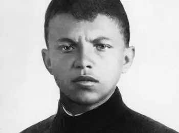 ПОДВИГ ПОД ПСЕВДОНИМОМ - Совершенно Секретно