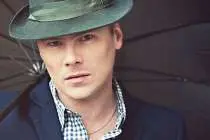 В Сочи на съемках музыкального клипа на песню «Русалка» пропал певец Константин Легостаев (ВИДЕО)