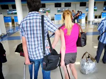 ТУРИСТЫ ПОПАЛИ В «ЛАБИРИНТ» - Совершенно Секретно