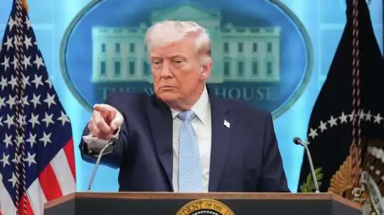 Трамп грозится возобновить атаки против Ирана, а Иран обещает уничтожить все базы США на юге Персидского залива