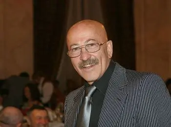 александр розенбаум оказал медицинскую помощь пассажирке самолета - Сайт Газеты «Совершенно Секретно»