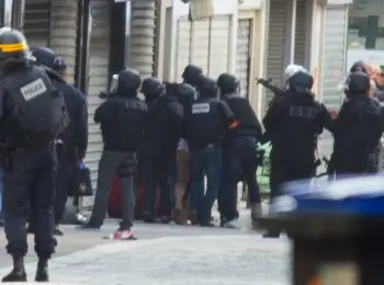 французский спецназ взял штурмом квартиру с террористами - Сайт Газеты «Совершенно Секретно»