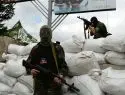 Ополченцы укрепляют блокпосты на въезде в Донецк, опасаясь штурма