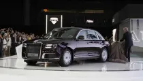 Минпромторг назвал стоимость седанов российского бренда Aurus