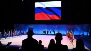 Российским гимнастам вернули право выступать с государственным флагом и гимном