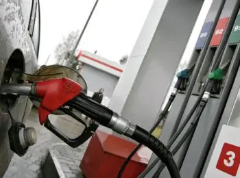 путин поручил генпрокуратуре разобраться с бензином низкого качества на азс - Сайт Газеты «Совершенно Секретно»