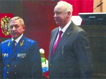 Рядом с зазеркальем - Совершенно Секретно