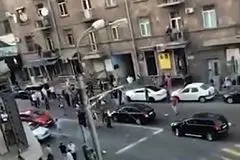 правительственный кортеж или дорожная полиция: в центре еревана насмерть сбита беременная женщина (видео) - Сайт Газеты «Совершенно Секретно»