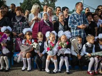 днр: в первый учебный день украинские снаряды попали в школу в донецке - Сайт Газеты «Совершенно Секретно»