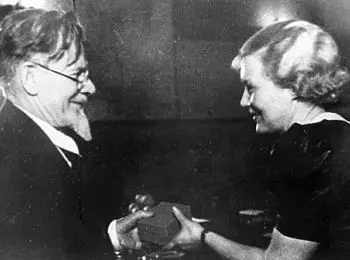 Как Берия клеил женщин - Совершенно Секретно