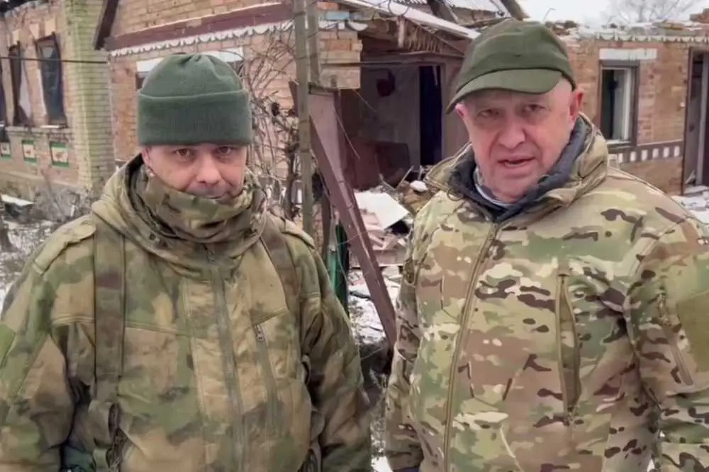 photo_5431737331733353327_y (1).jpg