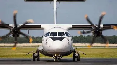 чп при посадке самолета в тюмени: atr-72 выкатился за пределы взлетно-посадочной полосы - Сайт Газеты «Совершенно Секретно»