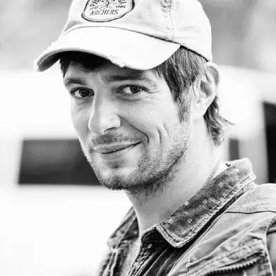 известный актёр попал в московскую больницу после драки с преследователем своей подруги - Сайт Газеты «Совершенно Секретно»