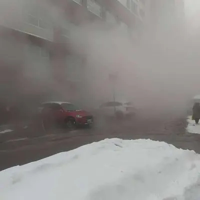 десять человек получили ожоги: центр нижнего новгорода залило кипятком из-за прорыва трубы (видео) - Сайт Газеты «Совершенно Секретно»