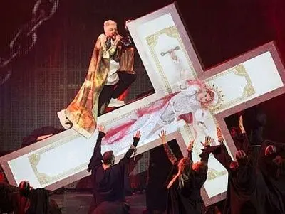 залез на крест: на киркорова могут завести уголовное дело об оскорблении чувств верующих (видео) - Сайт Газеты «Совершенно Секретно»