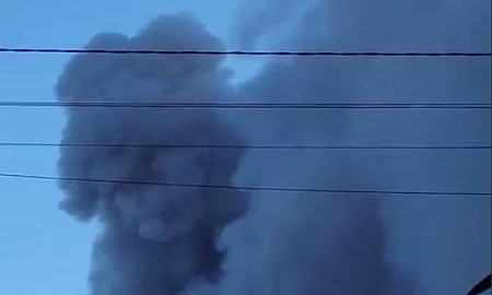 При атаке БПЛА в Подмосковье погибли пять человек, также дроны атаковали склад под Петербургом