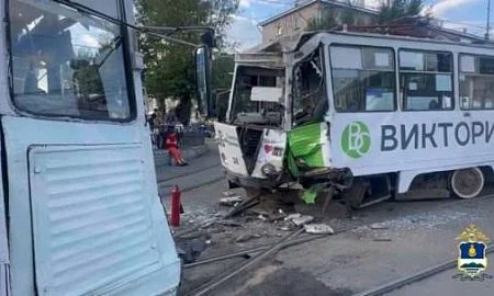10 человек пострадали в результате лобового столкновения трамваев в Бурятии