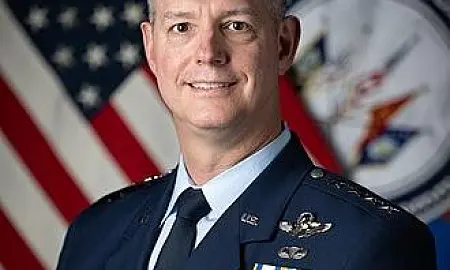 НАТО обсуждает возможность сбивать российские истребители