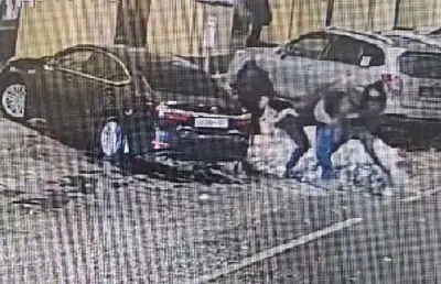 в питере двое мужчин избили однорукого участника сво из-за замечания о неправильной парковке (видео) - Сайт Газеты «Совершенно Секретно»