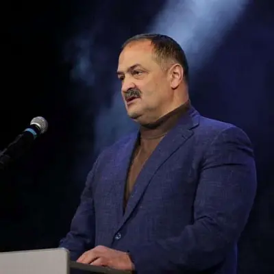 глава дагестана пообещал наказать тех, кто зазывал в военкомат через громкоговоритель (видео) - Сайт Газеты «Совершенно Секретно»