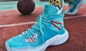 В Воронеже аферисты продавали несуществующую обувь