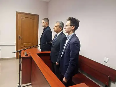 зампреду партии «яблоко» льву шлосбергу* назначили 420 часов обязательных работ - Сайт Газеты «Совершенно Секретно»