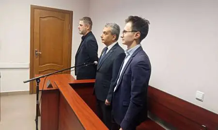 Зампреду партии «Яблоко» Льву Шлосбергу* назначили 420 часов обязательных работ