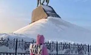 В Уфе люди пришли на площадь им. Салавата Юлаева, чтобы поддержать экоактивиста Фаиля Алчинова* (ВИДЕО)