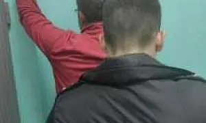 «Придурок»: на Урале ОМОН задержал мужчину, оскорблявшего ребёнка из-за шапки с буквой Z (ВИДЕО)