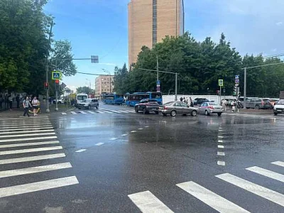 подозрительный предмет под автомобилем на юго-западе москвы обезврежен взрывом, пострадавших нет - Сайт Газеты «Совершенно Секретно»